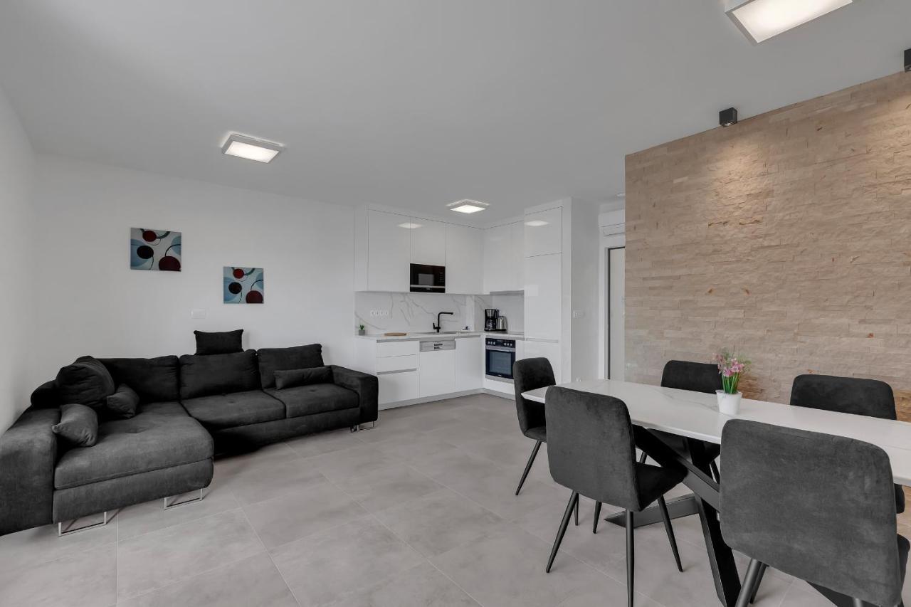 Luxury Apartment Adriasun Free Beach Parking マカルスカ エクステリア 写真